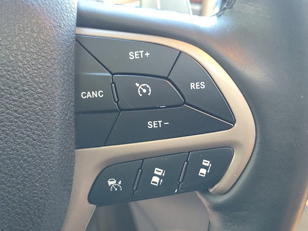 Used 2017 Jeep Grand Cherokee Summit w/ Platinum Series Group AWD/4WD image 28
