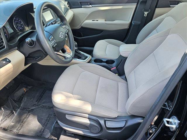 Used 2020 Hyundai Elantra SE w/ Winter Weather Package image 15