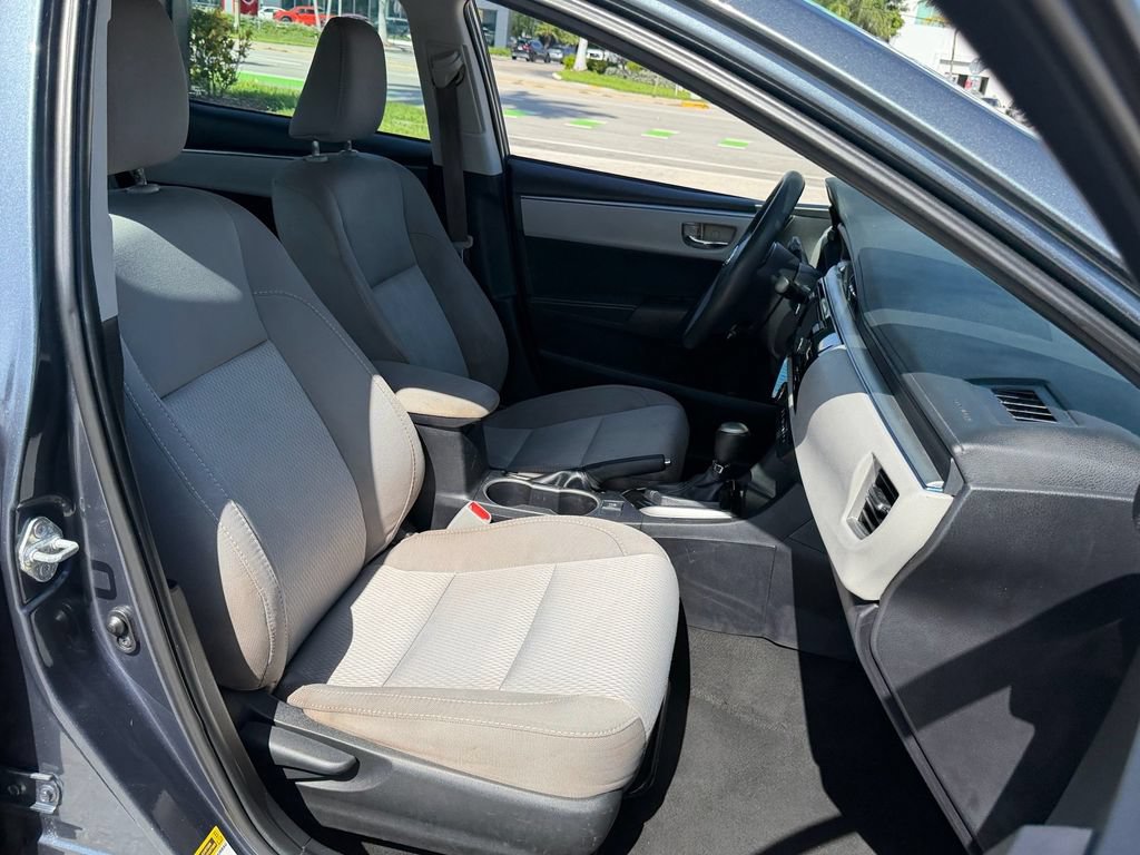 Used 2015 Toyota Corolla LE FWD image 19