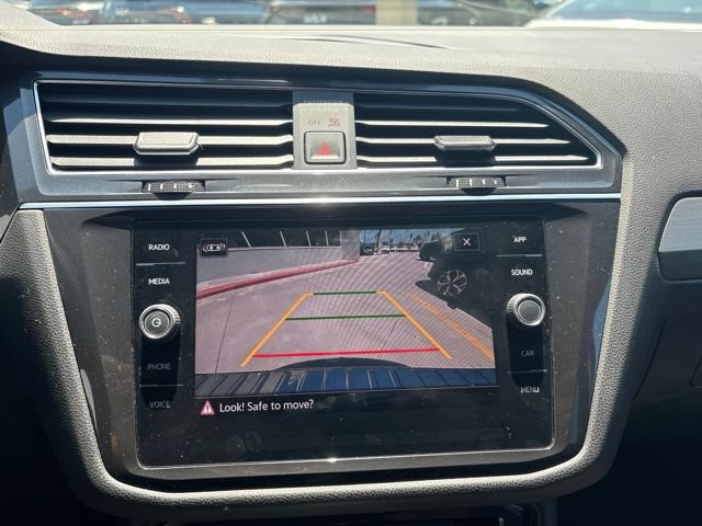 Used 2021 Volkswagen Tiguan SE R-Line FWD image 6