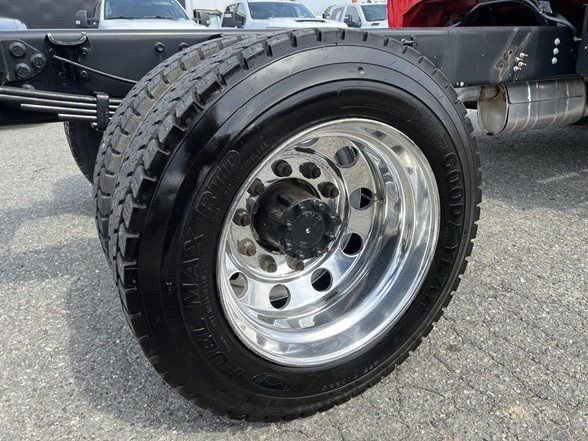 Used 2021 Ford F650 2WD Crew Cab Super Duty image 28