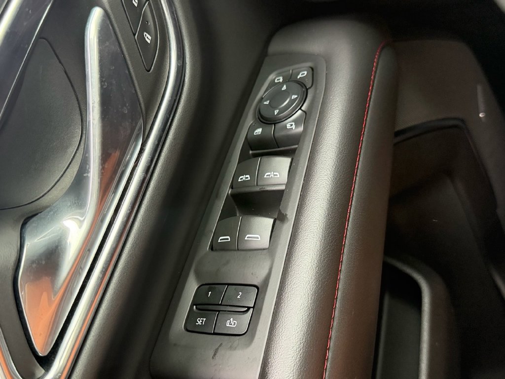Used 2024 Chevrolet Suburban RST w/ Luxury Package RWD image 37