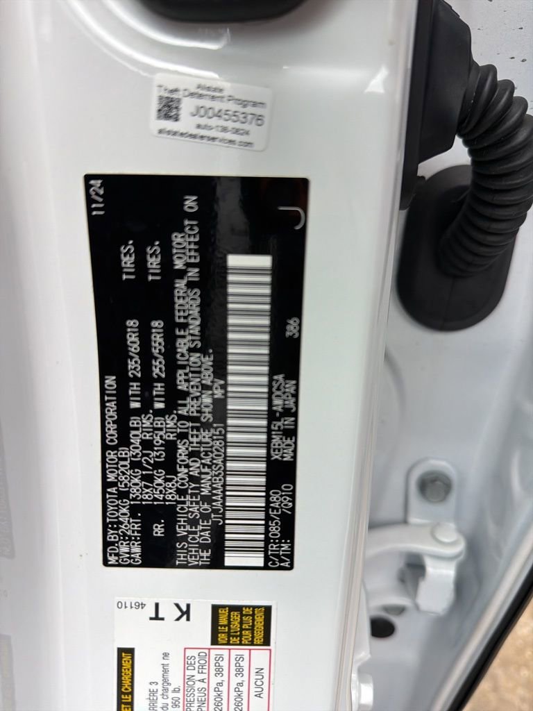 Used 2025 Lexus RZ 450e w/ Technology Package image 10