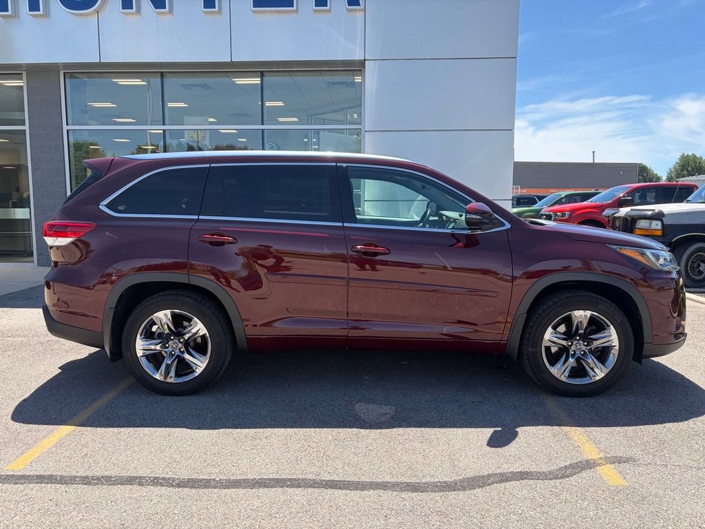 Used 2019 Toyota Highlander Limited Platinum AWD/4WD image 39