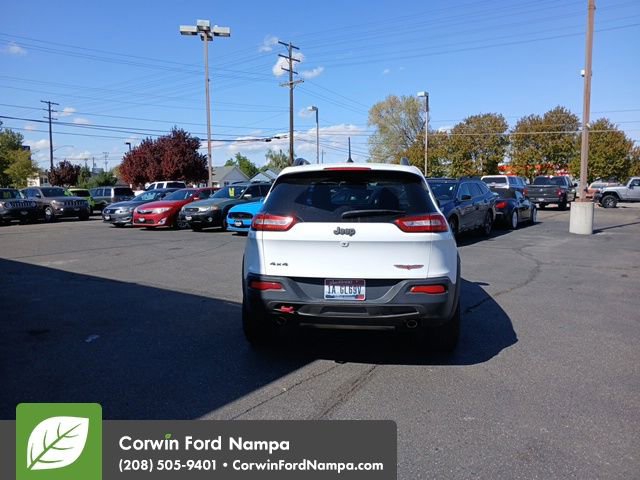 Used 2015 Jeep Cherokee Trailhawk AWD/4WD image 3