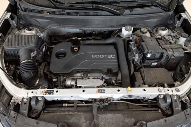 Used 2020 Chevrolet Equinox LS FWD image 3
