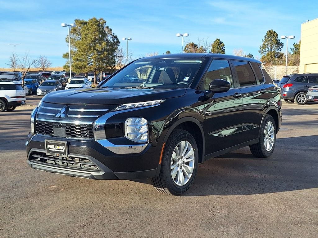 Used 2025 Mitsubishi Outlander ES image 7