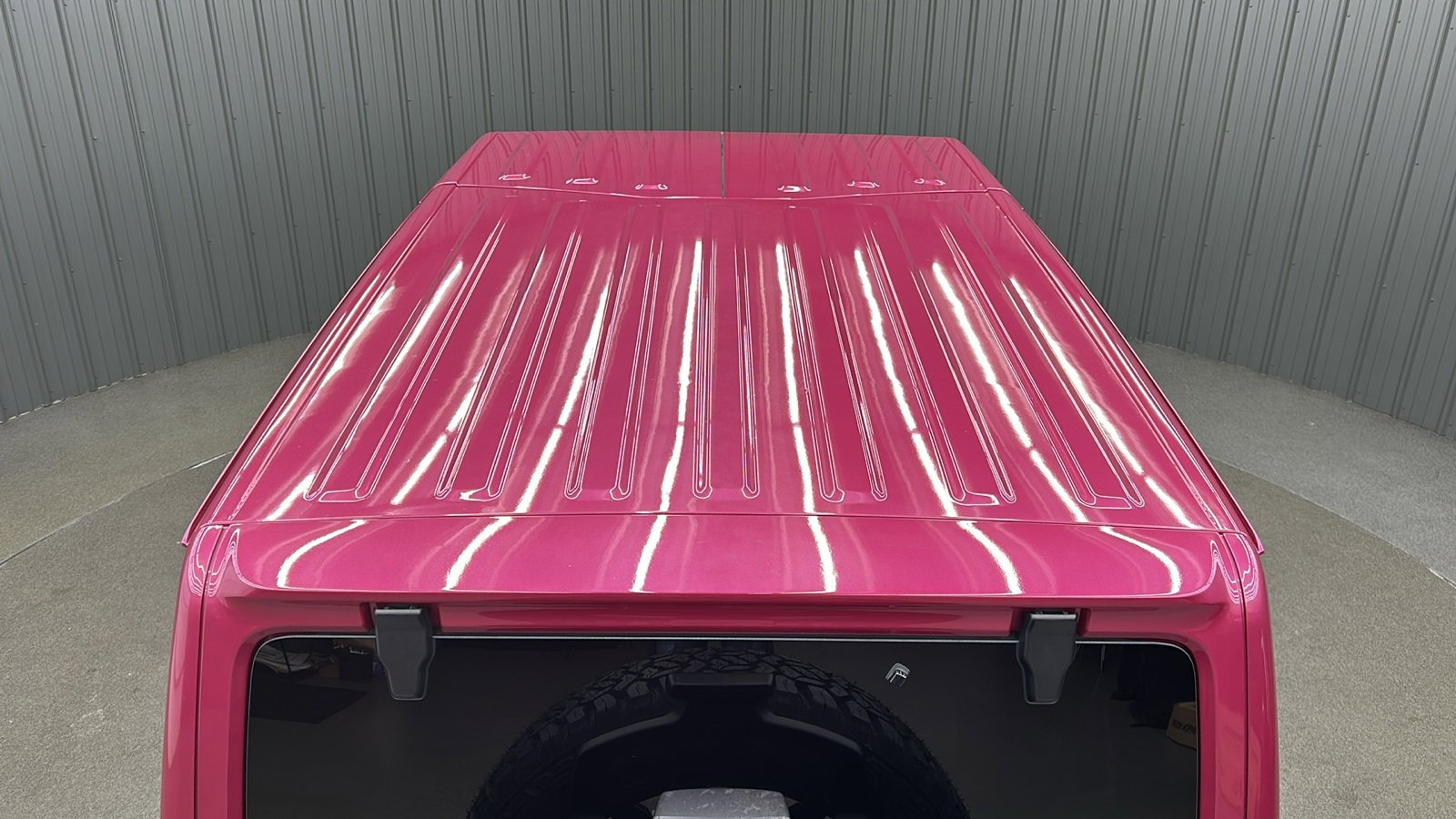 Used 2024 Jeep Wrangler Unlimited Sahara w/ Safety Group image 18