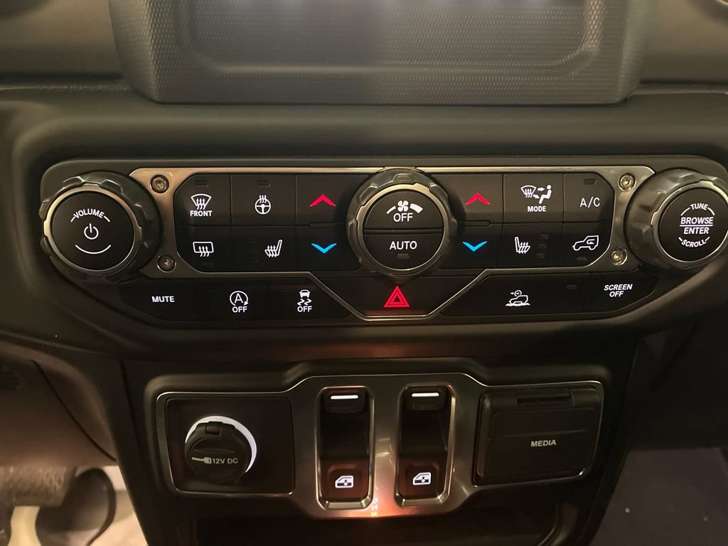 Used 2021 Jeep Wrangler Sport AWD/4WD image 19
