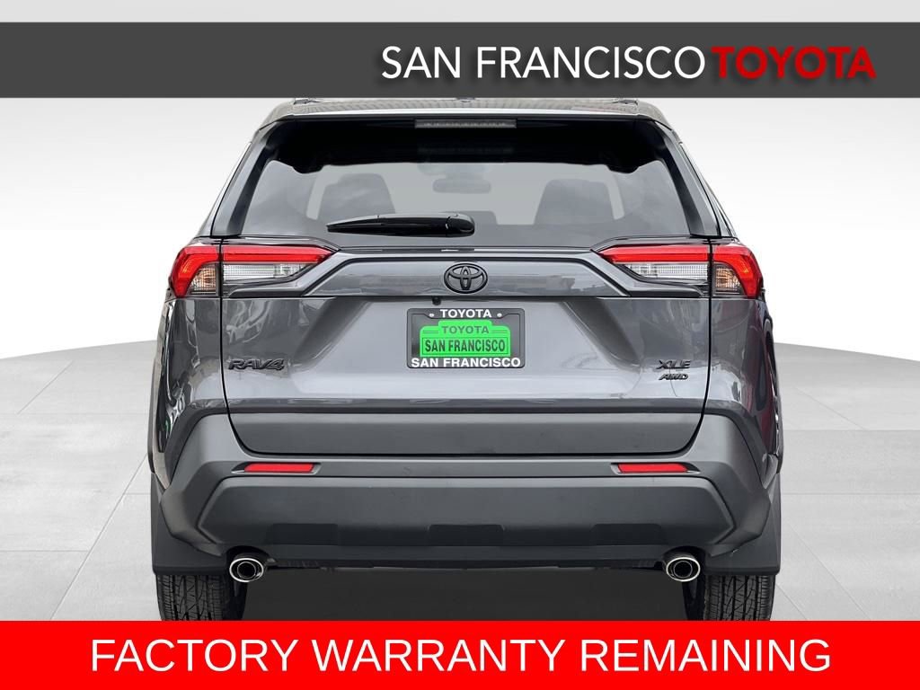 Used 2025 Toyota RAV4 XLE AWD/4WD image 4