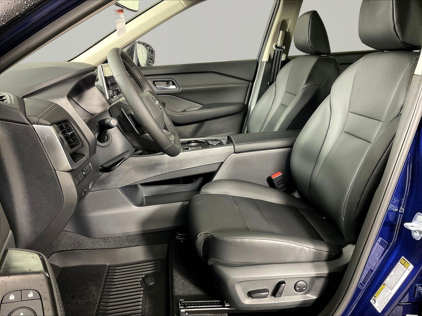New 2026 Nissan Rogue Dark Armor AWD/4WD image 17
