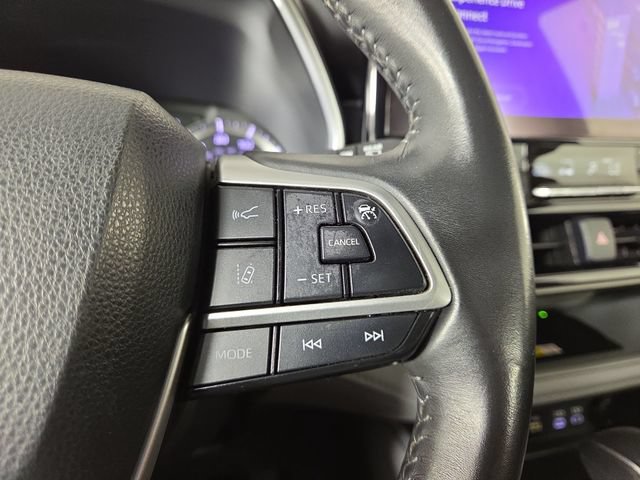 Used 2024 Toyota Highlander XLE AWD/4WD image 25