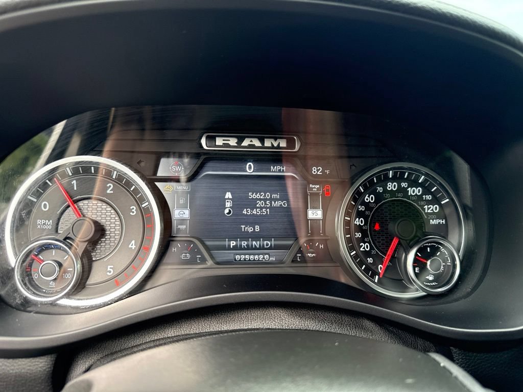 Used 2024 RAM 2500 Laramie AWD/4WD image 29