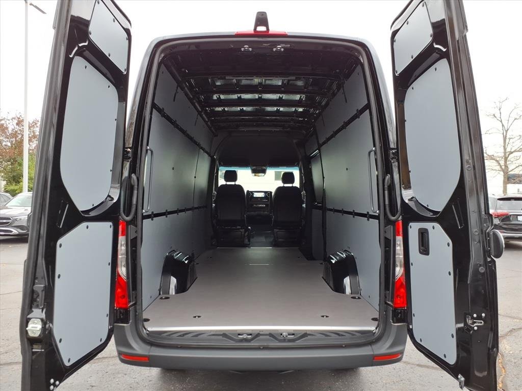 New 2025 Mercedes-Benz Sprinter 2500 image 4