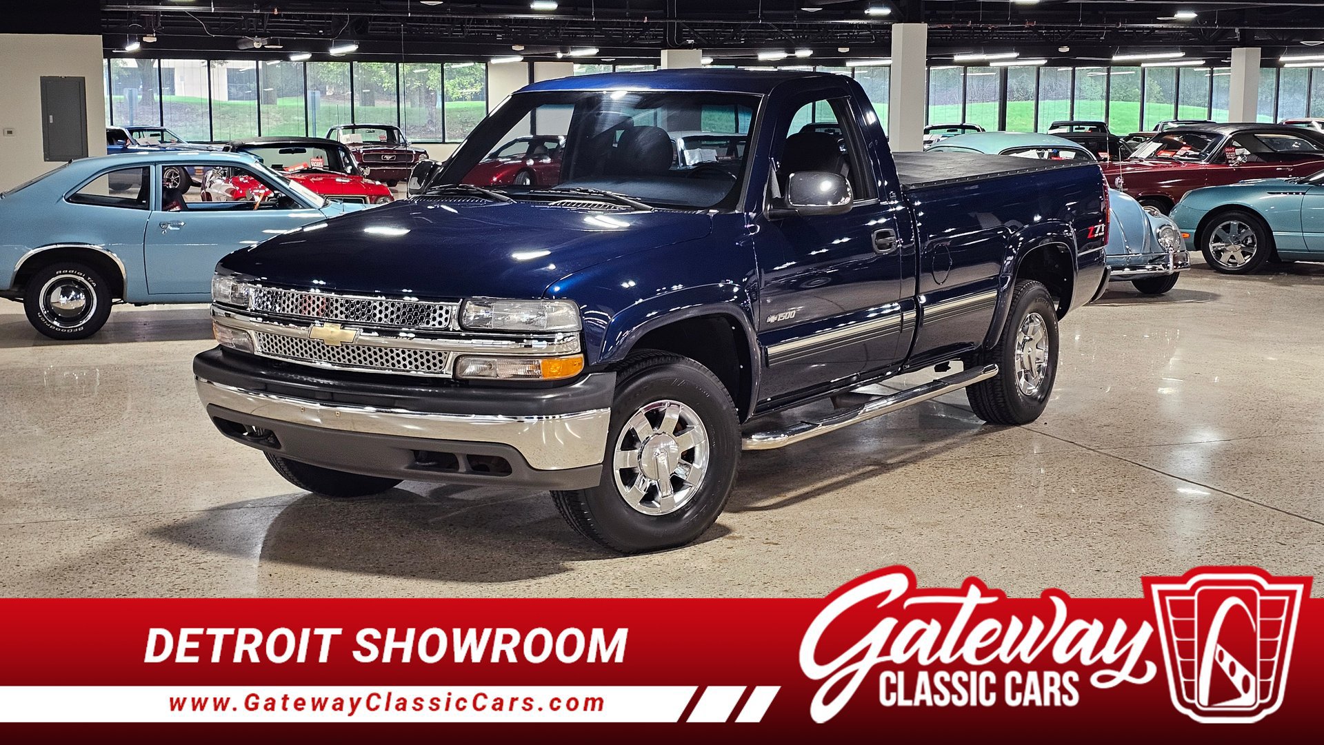 Used 2001 Chevrolet Silverado 1500 4x4 Regular Cab image 1