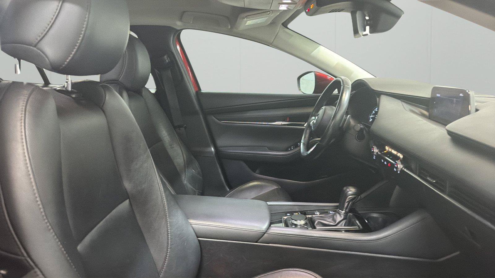 Used 2021 MAZDA MAZDA3 s FWD image 14