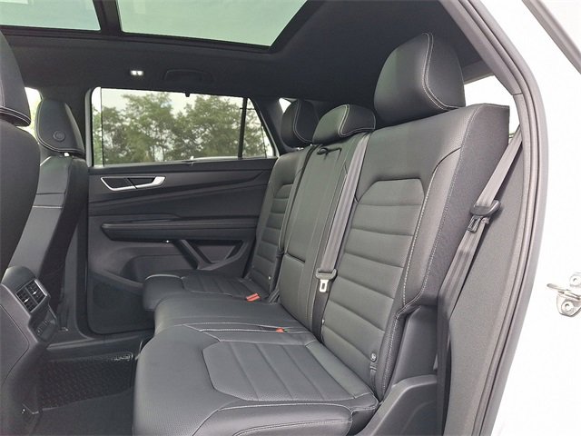 New 2026 Volkswagen Atlas Cross Sport SEL R-Line image 6