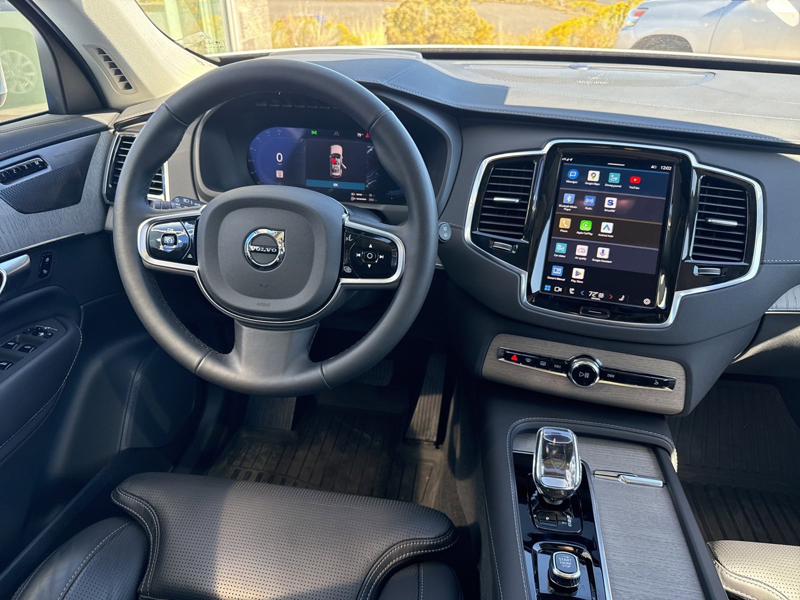 Used 2025 Volvo XC90 T8 Ultra w/ Protection Package Premier image 20