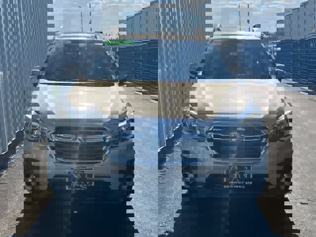 Used 2019 Subaru Outback 2.5i Premium w/ Popular Package #2 AWD/4WD image 2