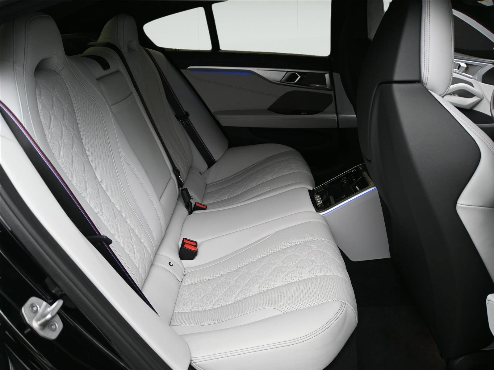 Used 2025 BMW M8 Competition AWD/4WD image 33