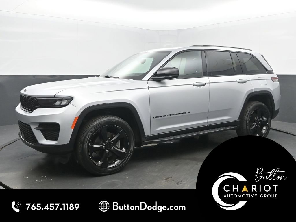 Used 2024 Jeep Grand Cherokee Altitude AWD/4WD image 1