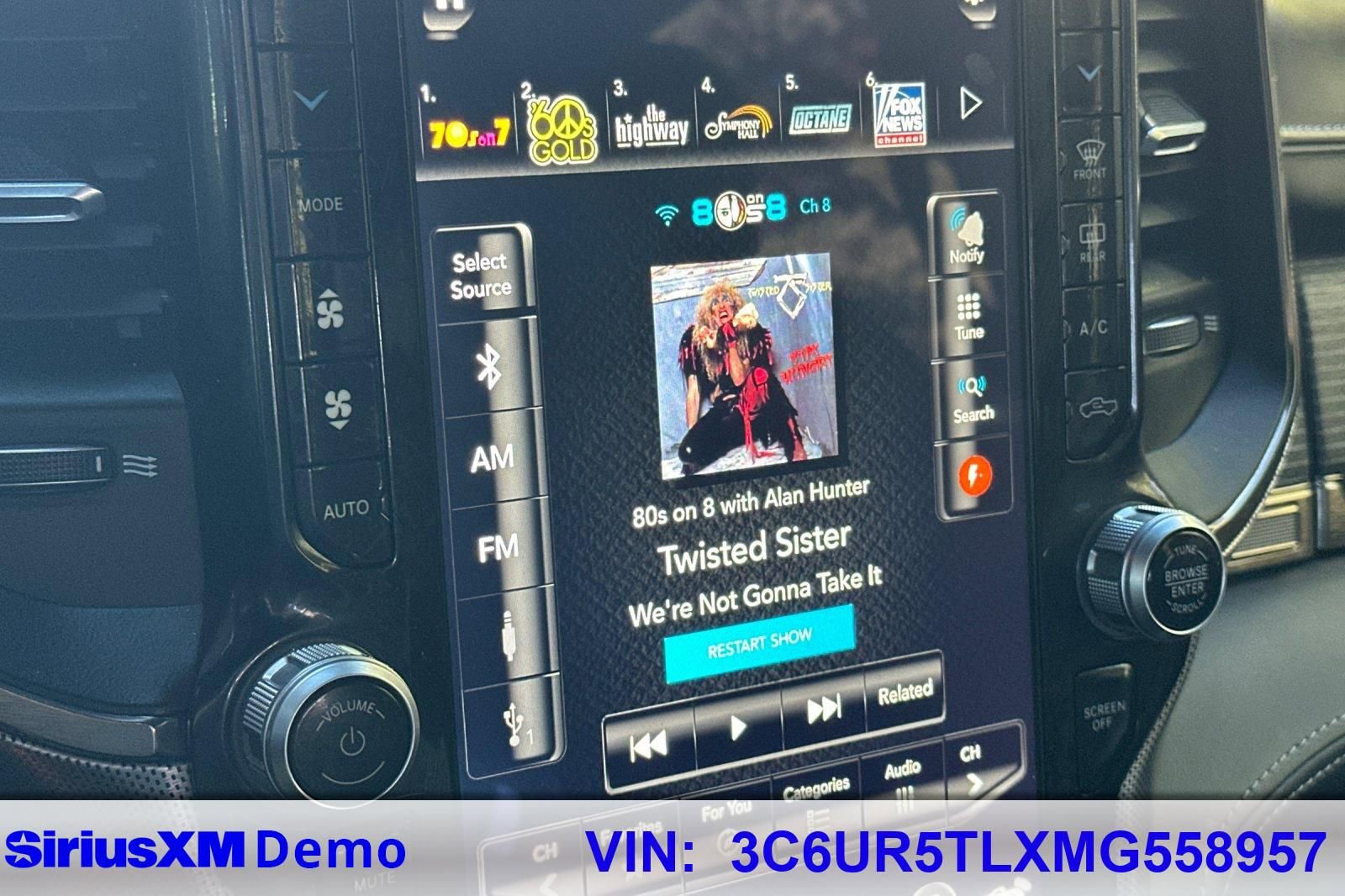 Used 2021 RAM 2500 Limited w/ Safety Group image 29