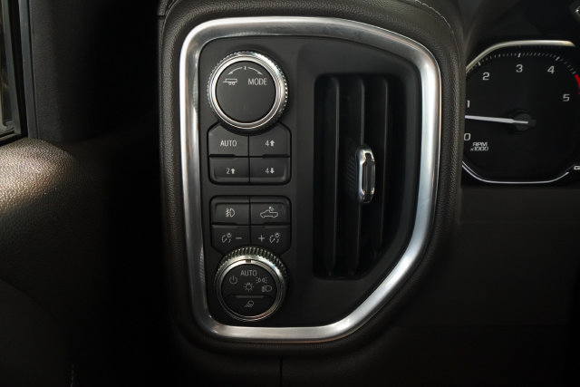 Used 2022 GMC Sierra 3500 SLT w/ SLT Premium Package AWD/4WD image 15