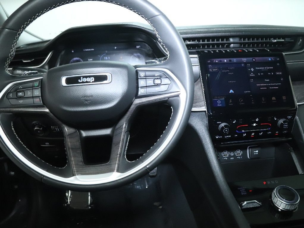 Used 2023 Jeep Grand Cherokee L Limited AWD/4WD image 28