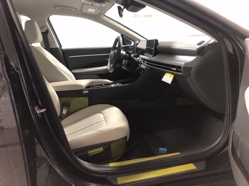 New 2026 Hyundai Sonata SEL FWD image 12