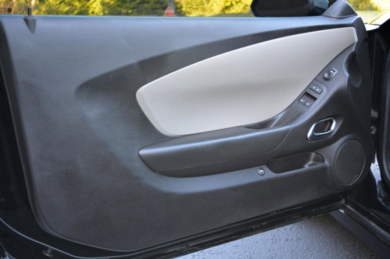 Used 2015 Chevrolet Camaro LS RWD image 10