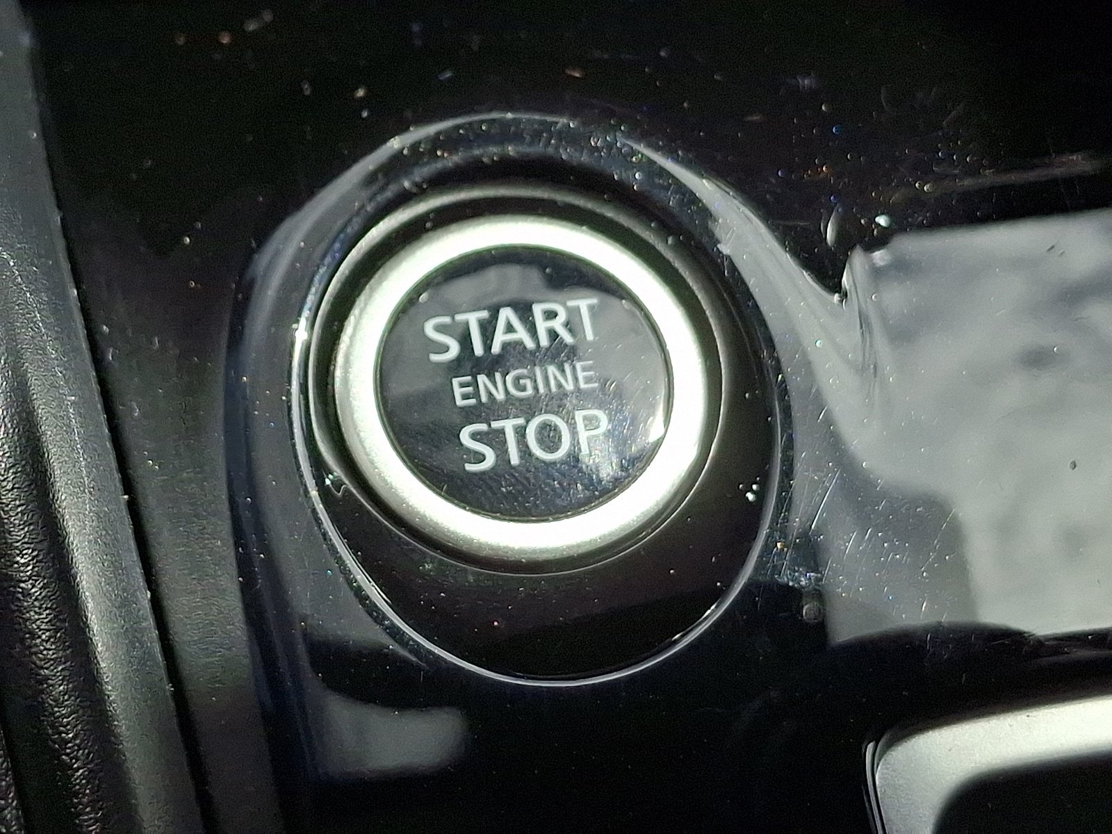 Used 2025 Nissan Versa SV FWD image 23