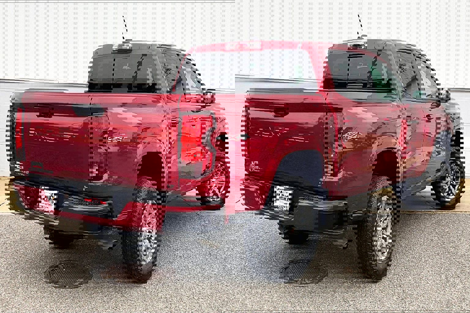 Used 2024 Chevrolet Colorado LT w/ LT Convenience Package image 17