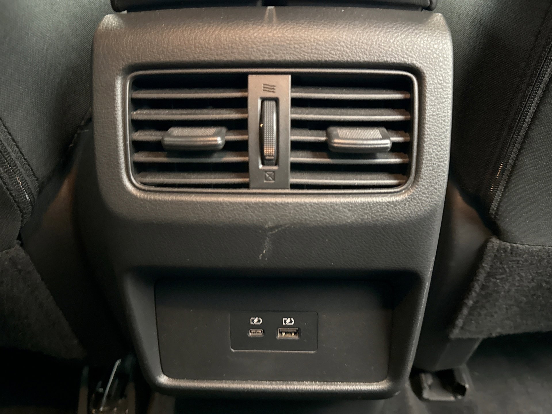 Used 2023 Nissan Rogue SV image 18