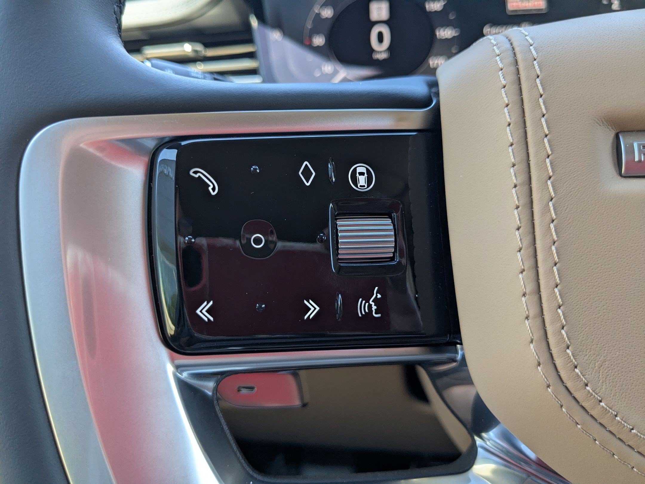New 2026 Land Rover Range Rover SE AWD/4WD image 17