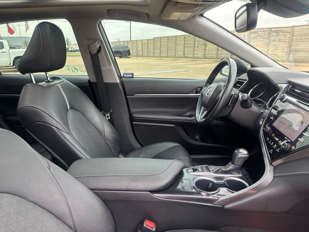 Used 2020 Toyota Camry XSE FWD image 32