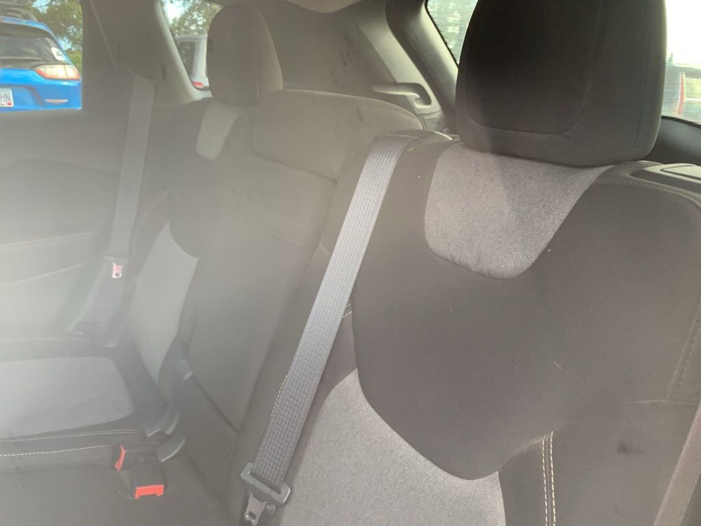 Used 2018 Jeep Cherokee Latitude w/ Altitude Package image 22