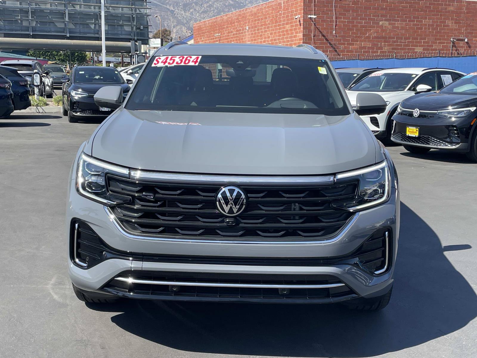 Certified 2025 Volkswagen Atlas Cross Sport SEL Premium R-Line AWD/4WD image 2