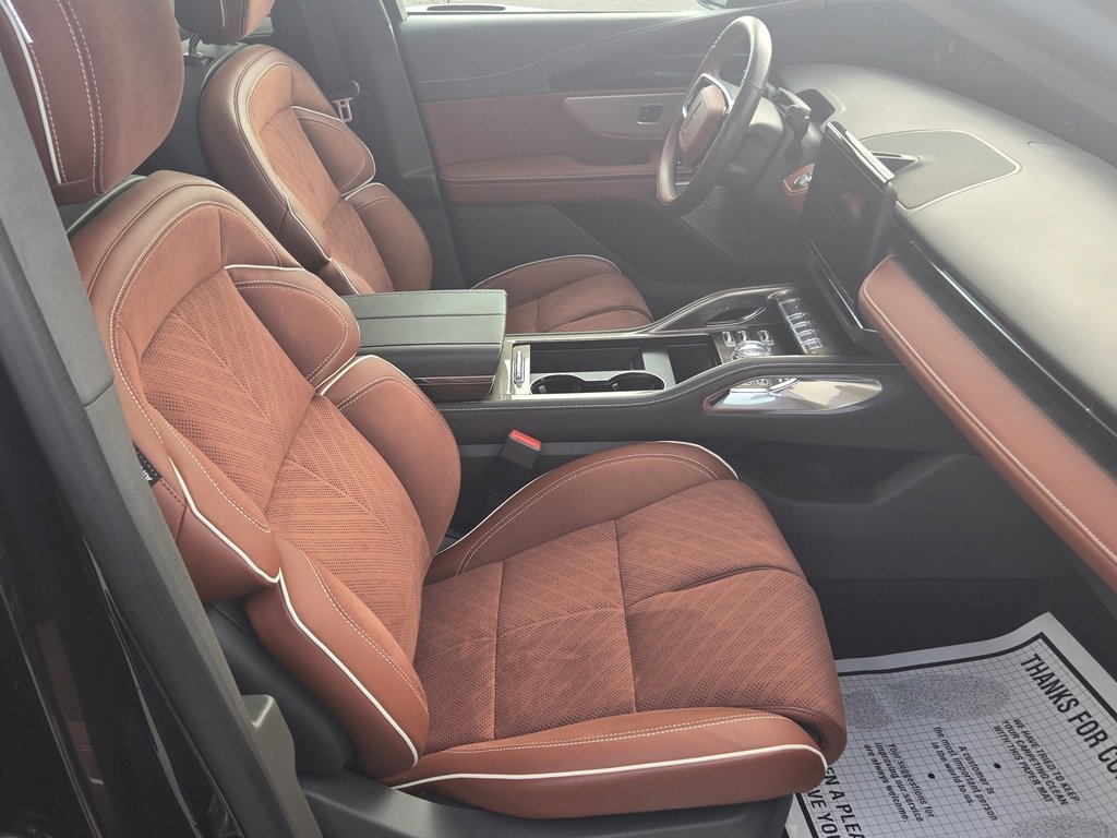 Certified 2024 Lincoln Nautilus Black Label image 28