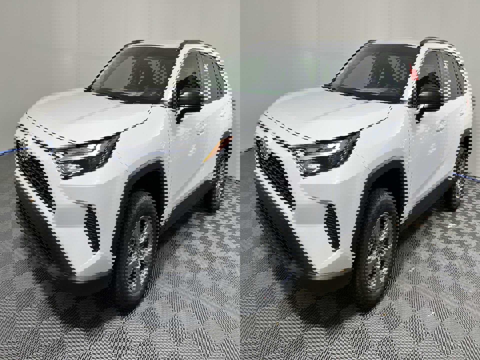 New 2024 Toyota RAV4 LE image 9