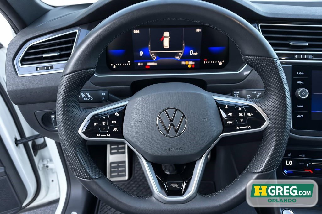 Used 2023 Volkswagen Tiguan SE R-Line FWD image 12