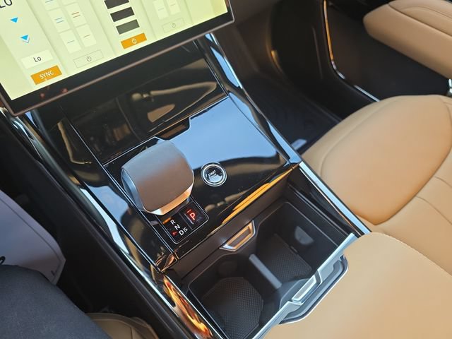 New 2026 Land Rover Range Rover Sport SE AWD/4WD image 18