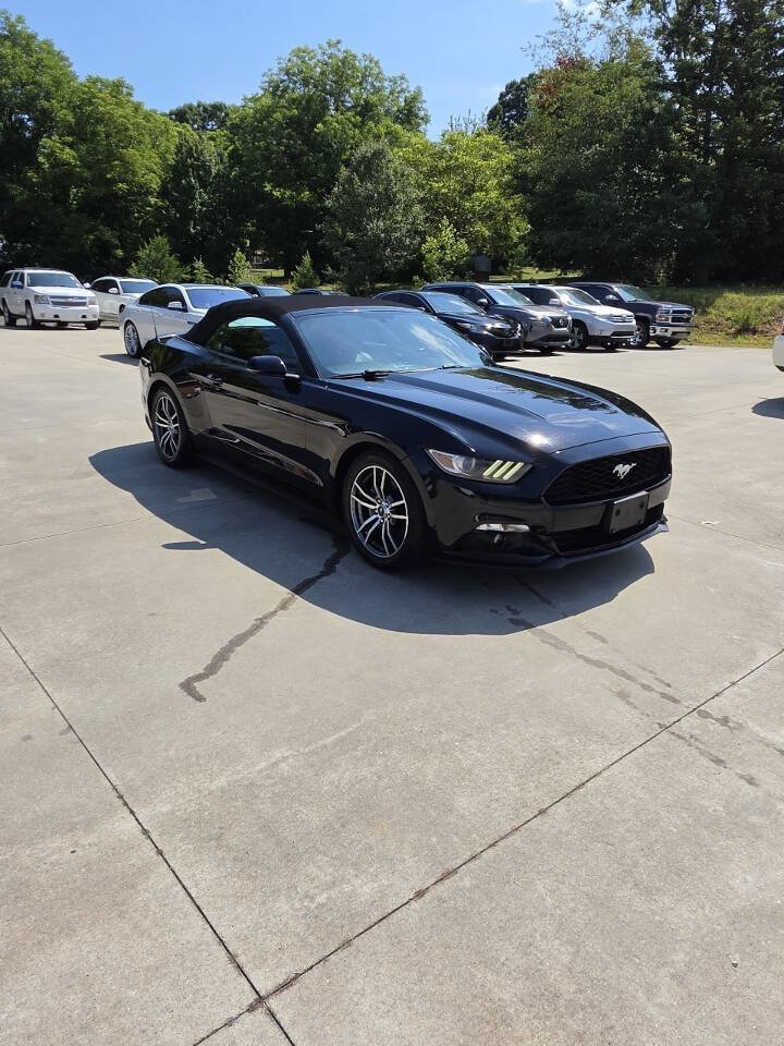 Used 2017 Ford Mustang Premium RWD image 15