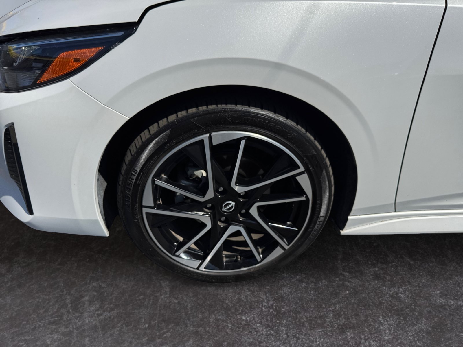 Used 2024 Nissan Sentra SR w/ SR Premium Package FWD image 14