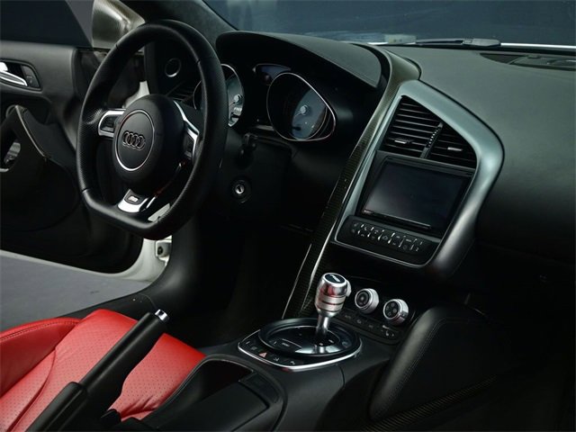 Used 2009 Audi R8 V8 w/ Enhanced Leather Pkg image 29