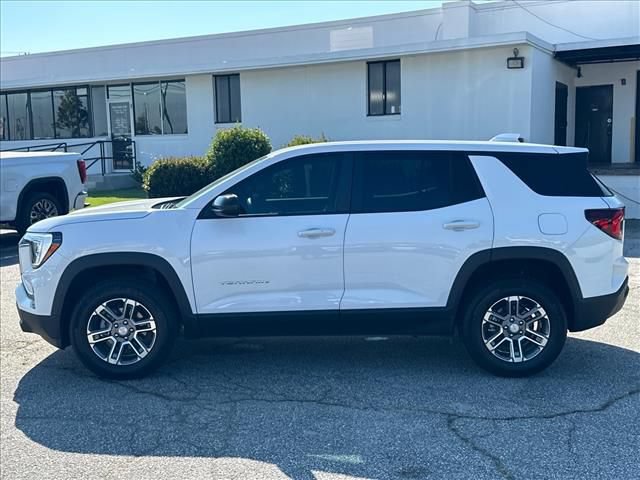 New 2026 GMC Terrain Elevation FWD image 7
