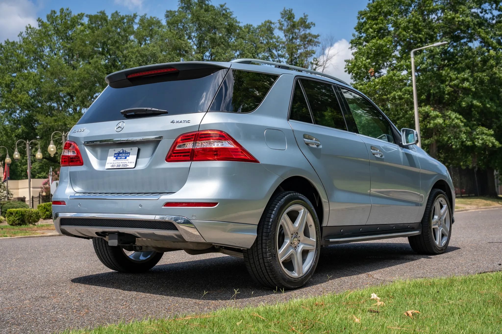 Used 2015 Mercedes-Benz ML 400 4MATIC w/ Lighting Package image 5
