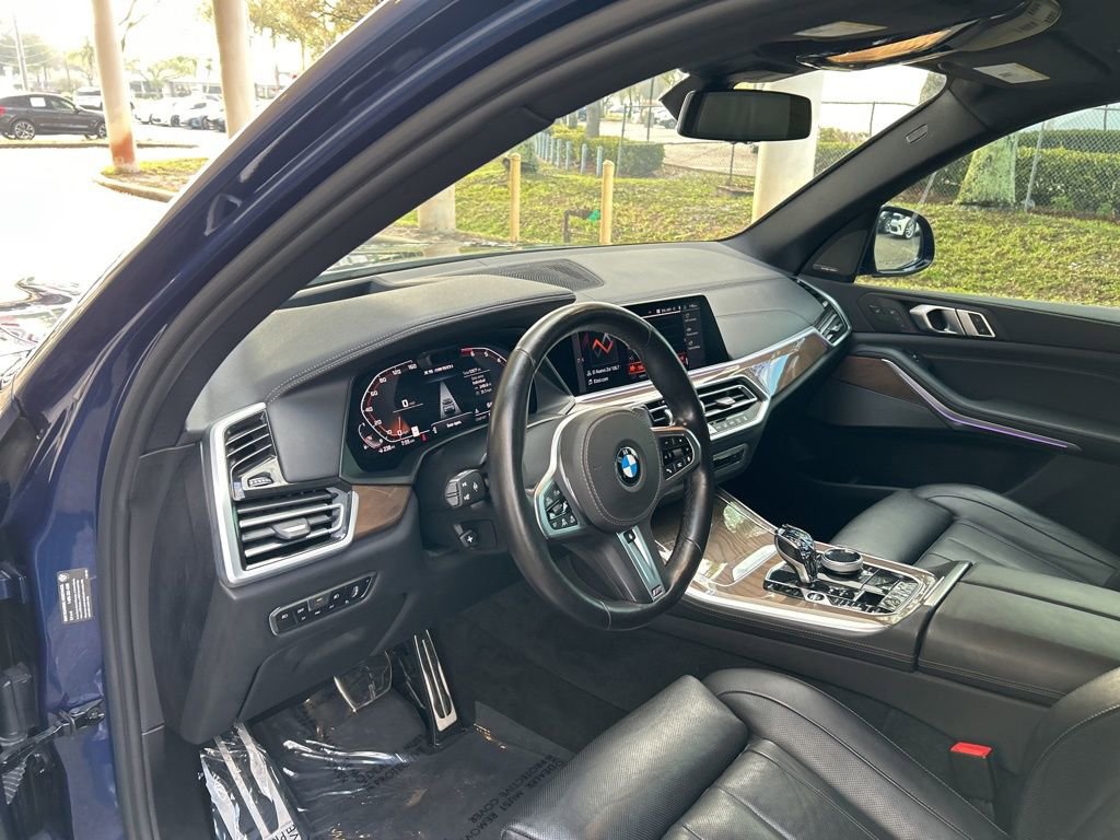 Used 2020 BMW X5 M50i image 6