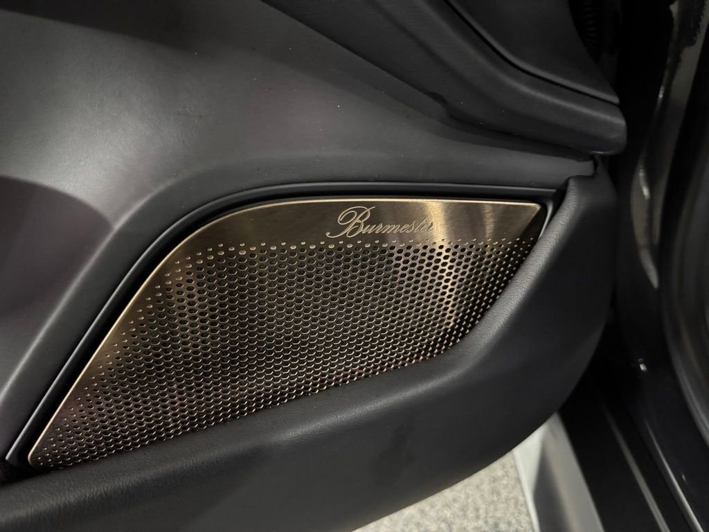 Used 2020 Porsche Taycan Turbo S image 44