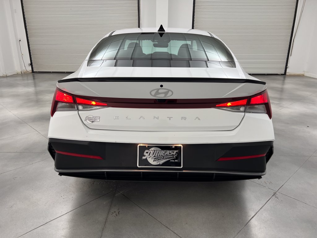 Used 2026 Hyundai Elantra Sport FWD image 8