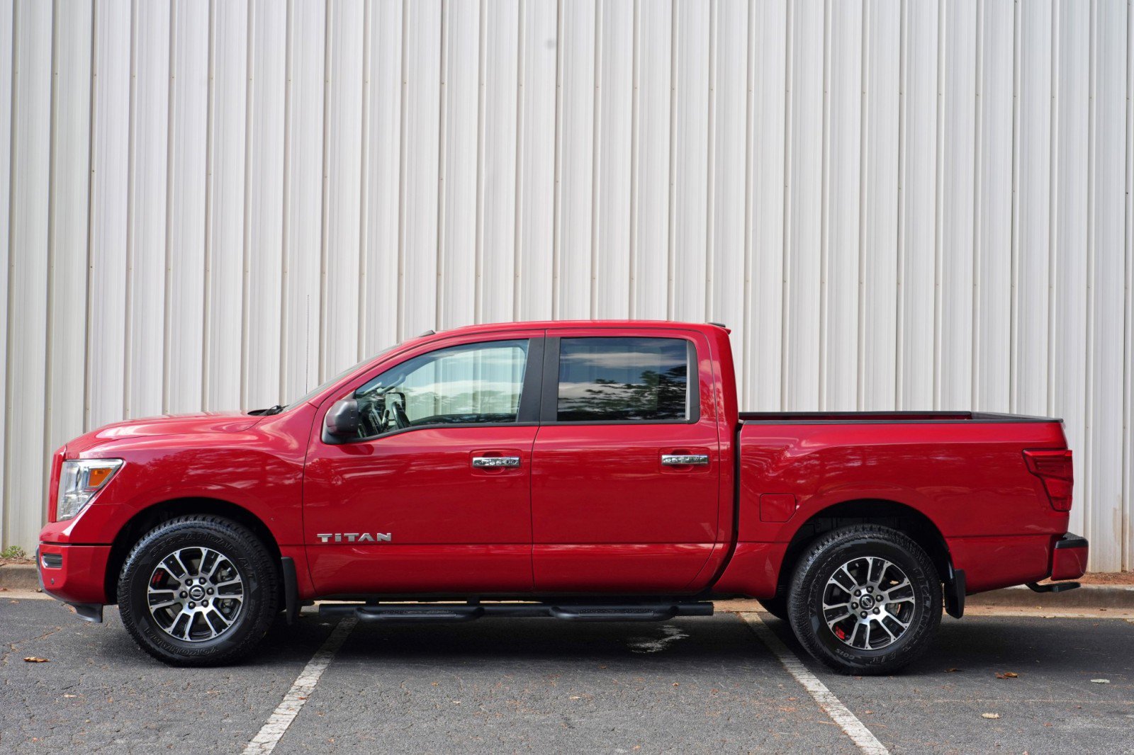 Used 2021 Nissan Titan SV w/ SV Convenience Package RWD image 42